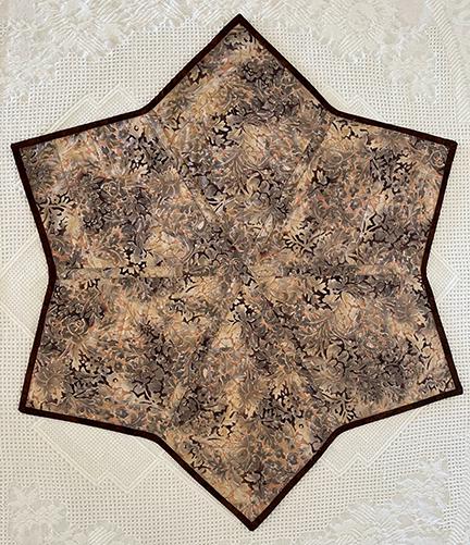 Quilt-as-you-go table topper pattern. Digital download/pdf file.