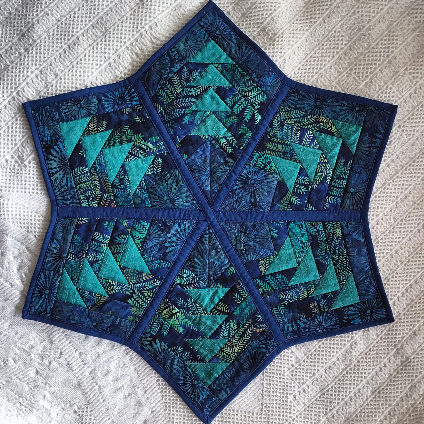 Quilt-as-you-go table topper pattern. Digital download/pdf file.