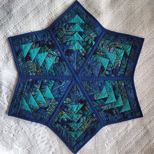 Quilt-as-you-go table topper pattern. Digital download/pdf file.