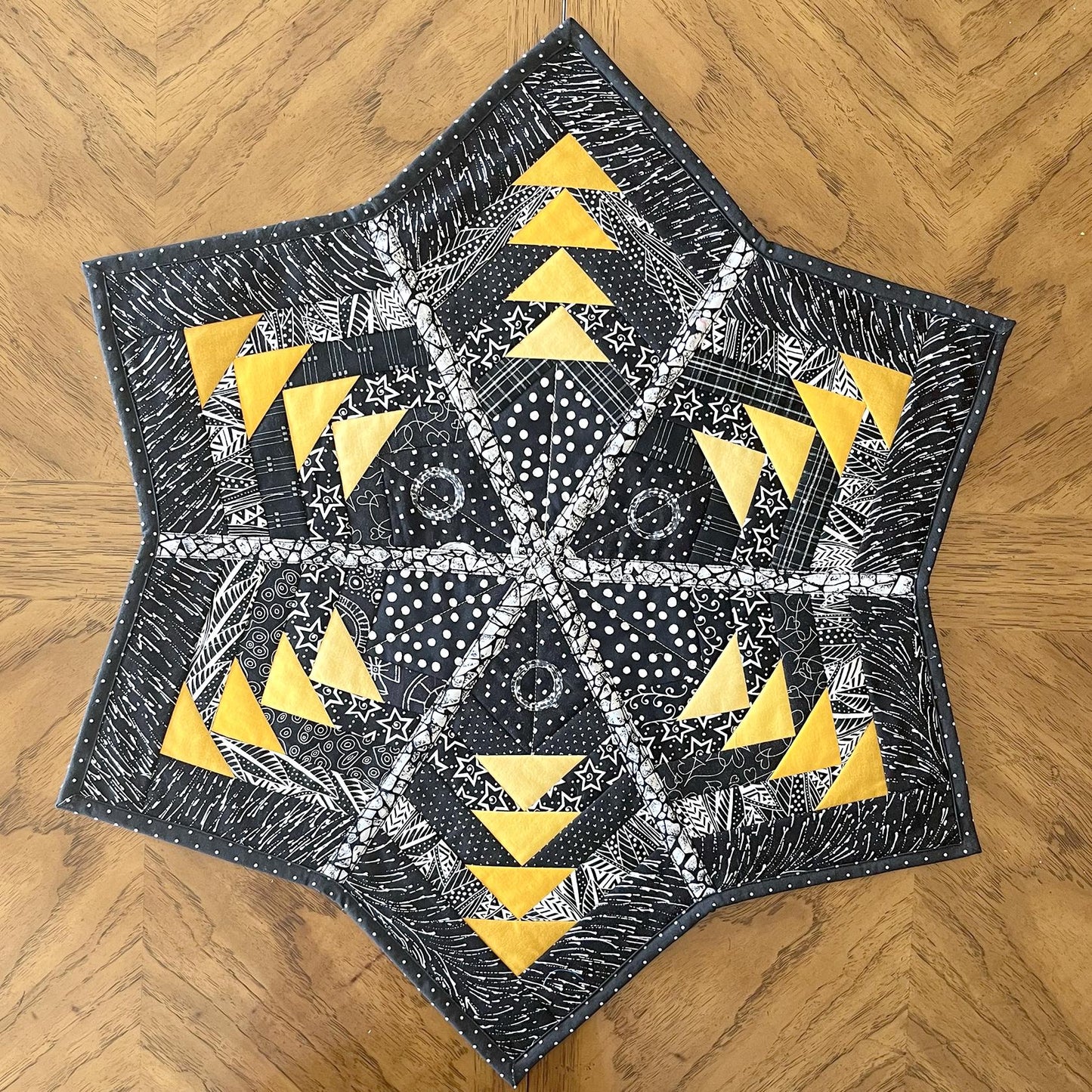 Quilt-as-you-go table topper pattern. Digital download/pdf file.